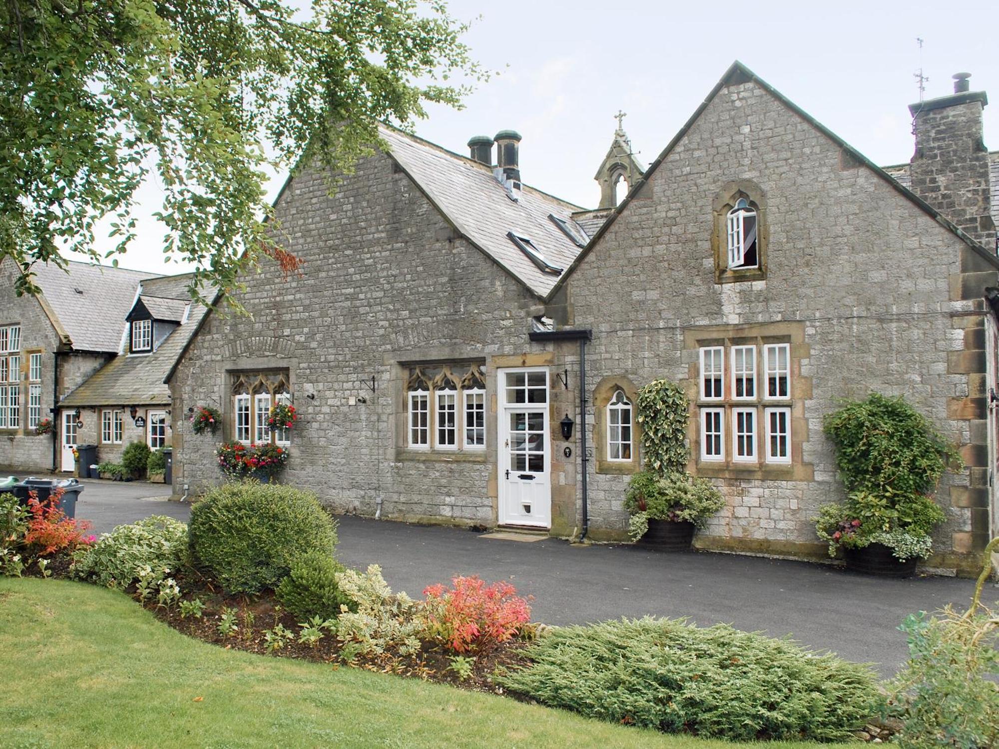 The Old School House Villa Tideswell Exterior photo